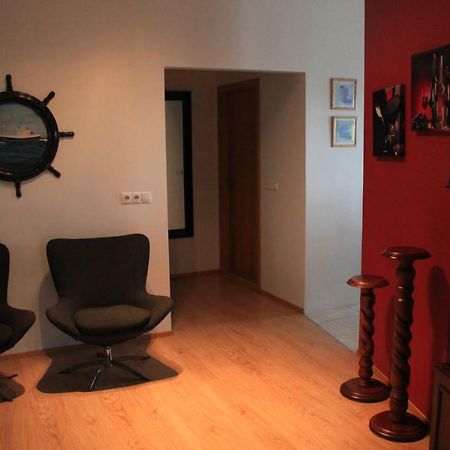 Melas 9 Guesthouse Keflavik Dış mekan fotoğraf