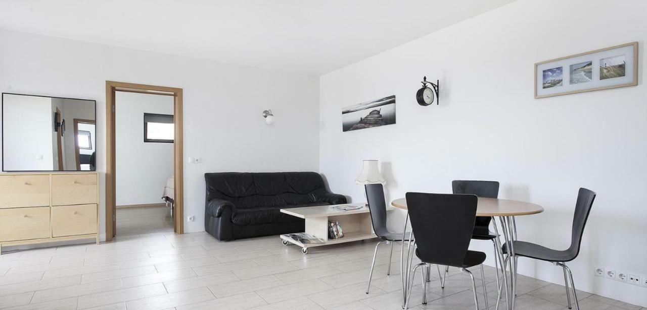 Melas 9 Guesthouse Keflavik Dış mekan fotoğraf